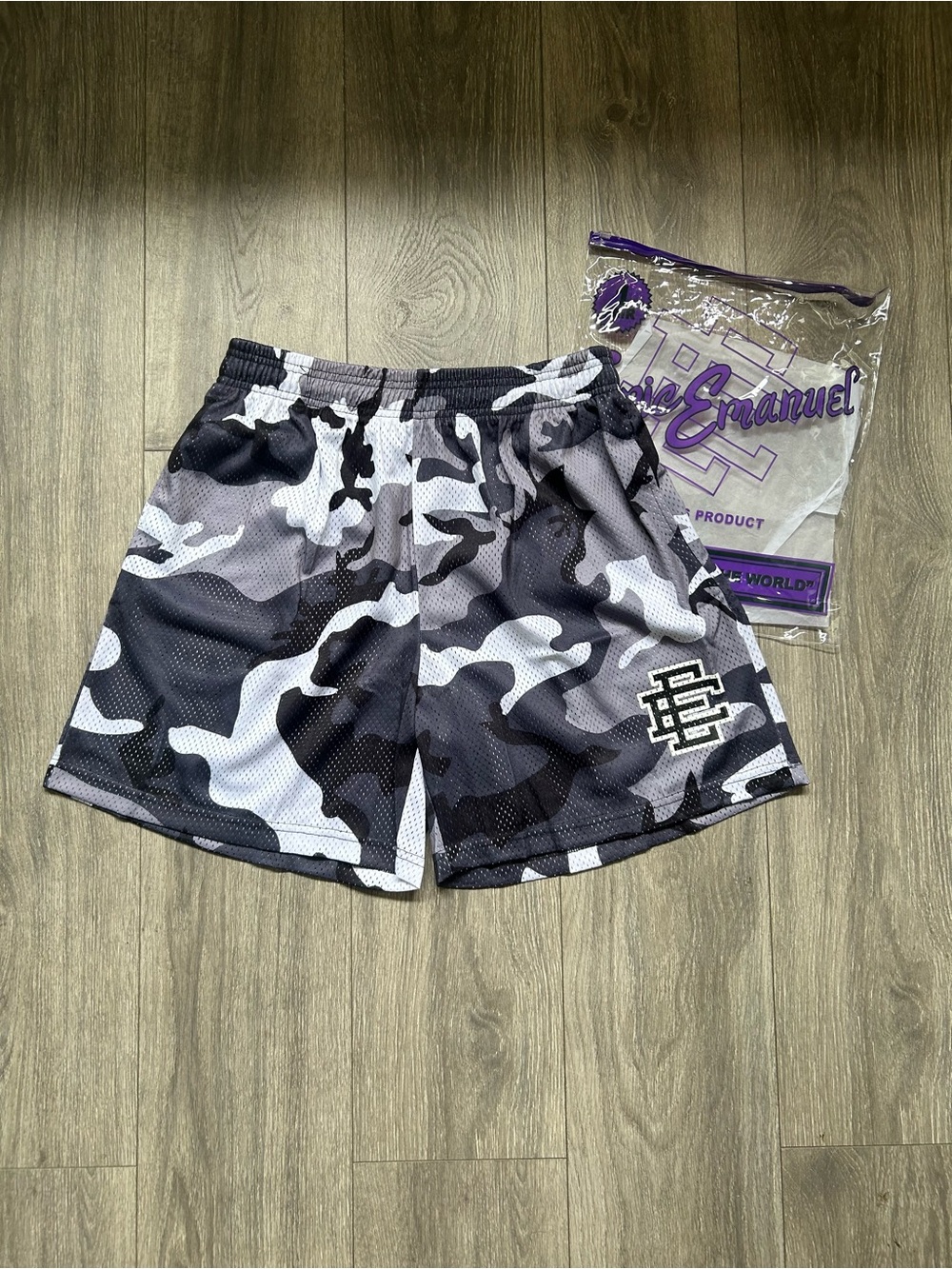 Size Large | Eric Emanuel black camo shorts